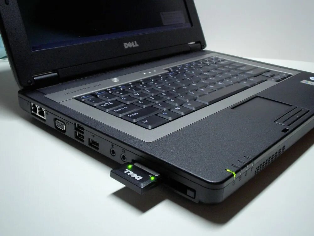 Делл инспирон 1300. Dell 1300 inspiron pcle. Ноутбук делл 1300. Ноутбук dell pp15l. Ноутбук inspiron 1300.