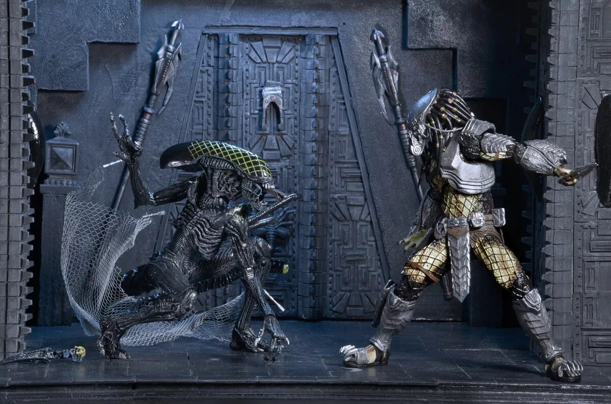 Чужой против чужого отзывы. Игрушки хищника NECA Toys. Яутжа Кельтик. NECA Alien vs Predator. Celtic AVP NECA.