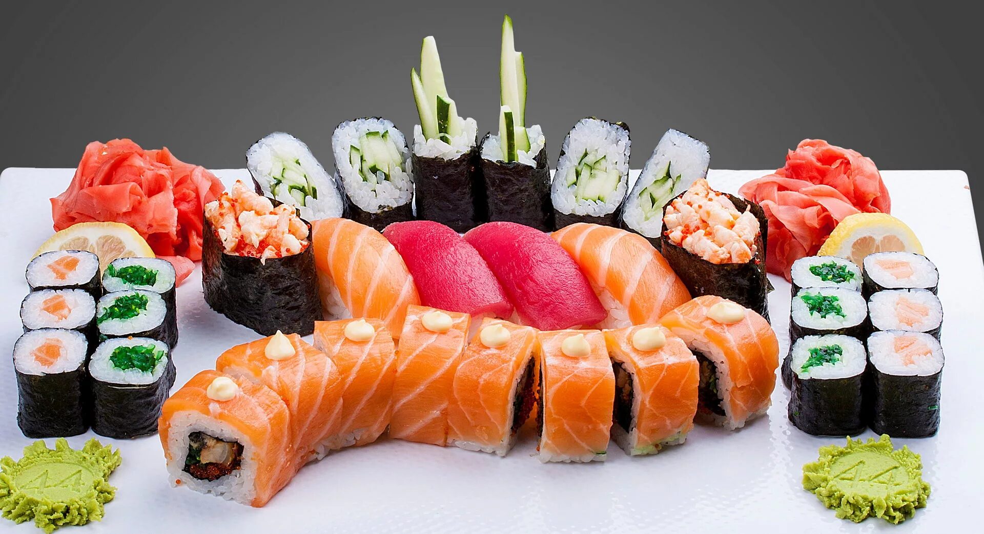 Самая высокая система суши. Суши и роллы. Красивые роллы. Японская кухня. Сеты суши роллы.