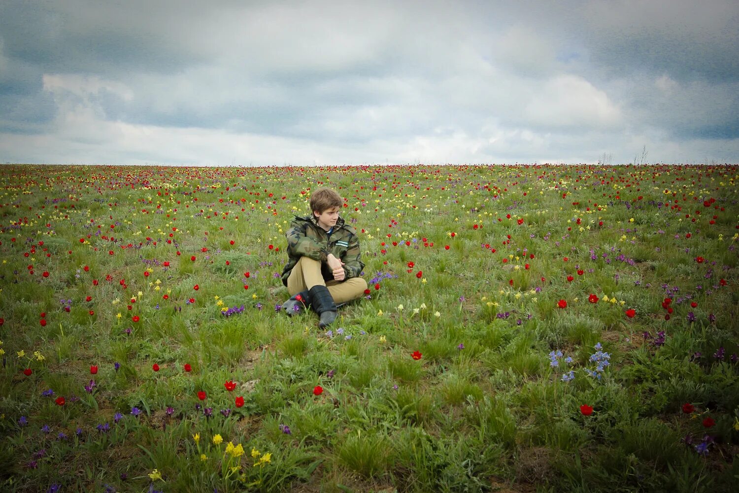 Фотосессия в степи. Фотосессия в маках. Степи и человек. Жизнь в степи.