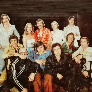 Лейся песня горько