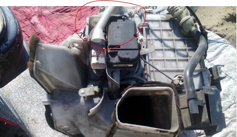 Печки toyota vista sv50. Печка виста ардео. Печка виста ардео. Печка в сборе на виста 50 кубов. Корпус печки виста ардео.