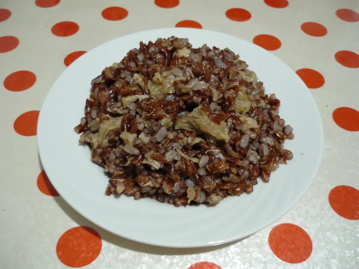 Вкусно приготовить красный рис. Вкусно приготовить красный рис. Красный рис. Красный рис вареный. Плов с красного риса рубин.