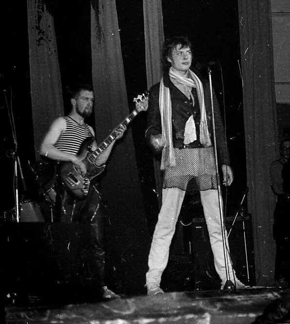 Группа 600. Автоматические удовлетворители рок-группа. Группа 600ру воронеж. Группа 600. Группа площадь согласия.