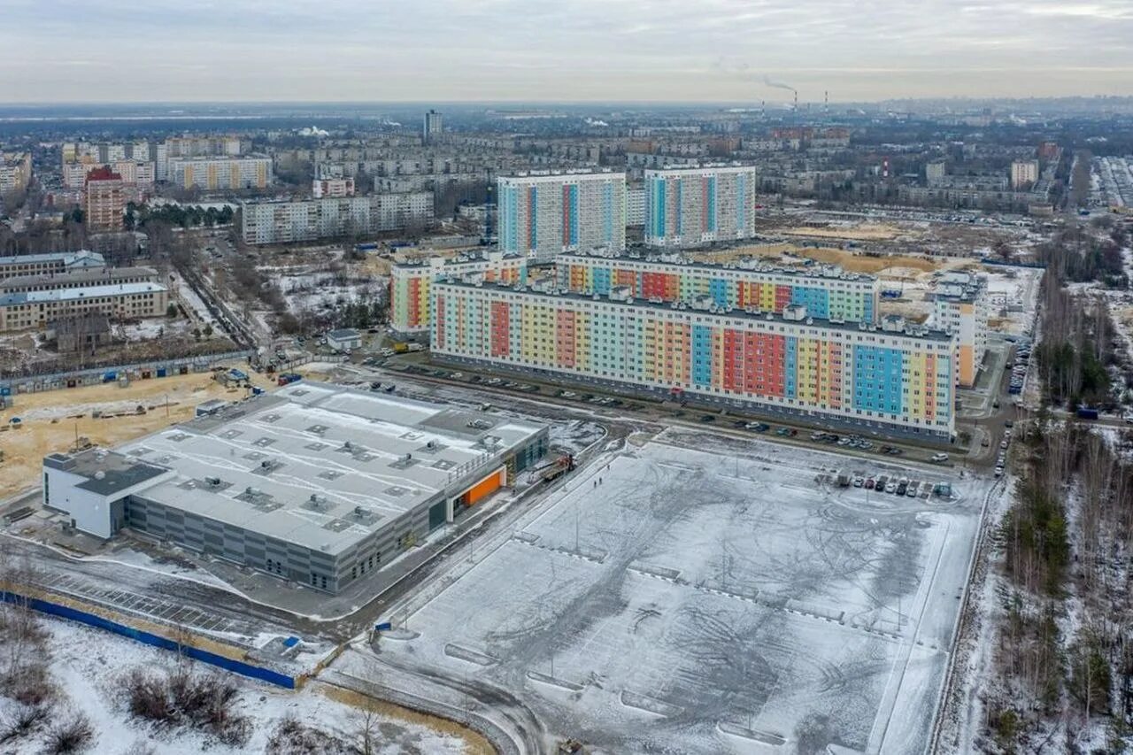Торговый центр корабли нижний новгород. Проспект кораблестроителей 76 нижний новгород. Проспект кораблестроителей нижний 76. Жк кораблестроителей нижний новгород. Торговый центр корабли нижний новгород.
