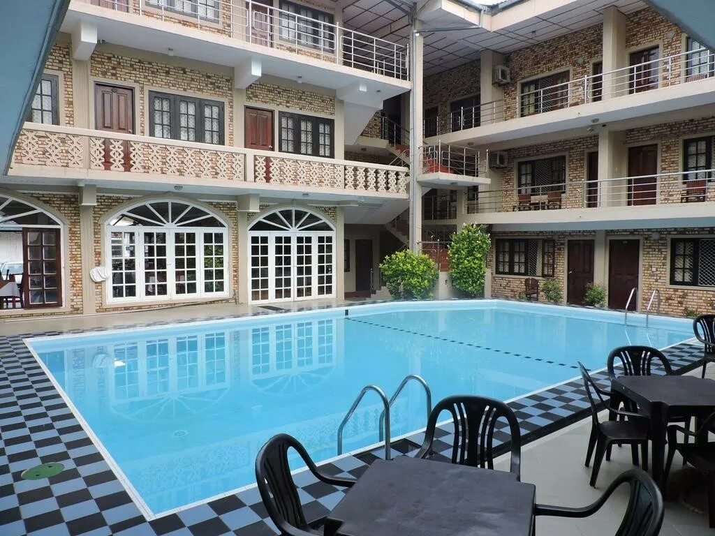 Hikkaduwa sri lanka oasis villa. Oasis hotel шри ланка. Калутара шри ланка. Хамбантота аэропорт шри ланка. Athithi villa отель хиккадува.