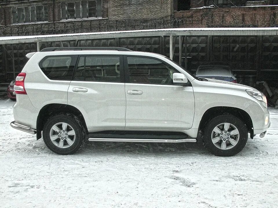 Prado fj150. Порог Toyota Land Cruiser Prado 150.. TLC Prado 150. Toyota Land Cruiser Prado 150 зеленый.