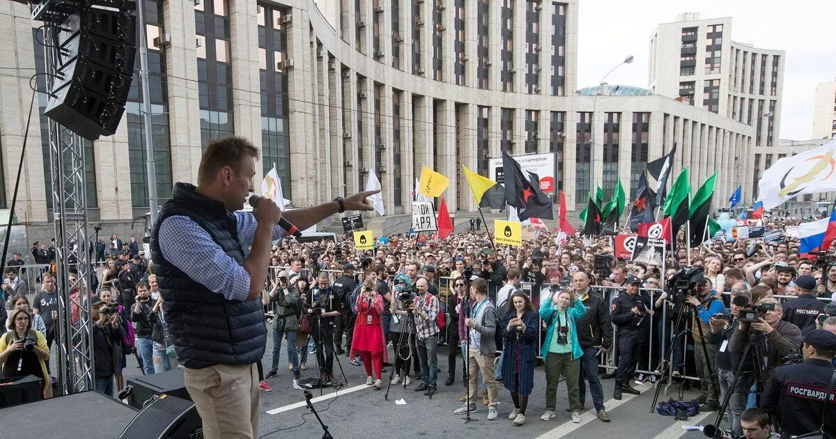 Навальный последнее выступление. Фото с митингов Навального. Проспект Сахарова Навальный. Современная оппозиция.