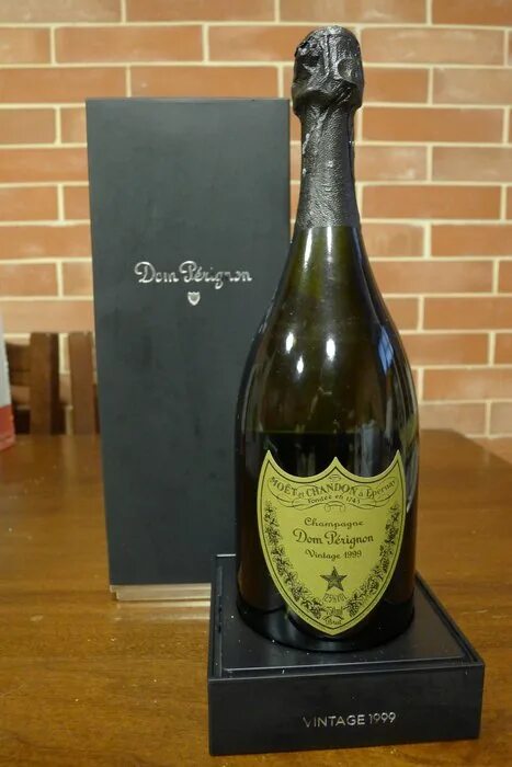 Дон Периньон Винтаж 1999. Дон Периньон шампанское 1999. Dom Perignon 1999 Vintage. Пьер Периньон шампанское. Дом периньон пошла молли текст