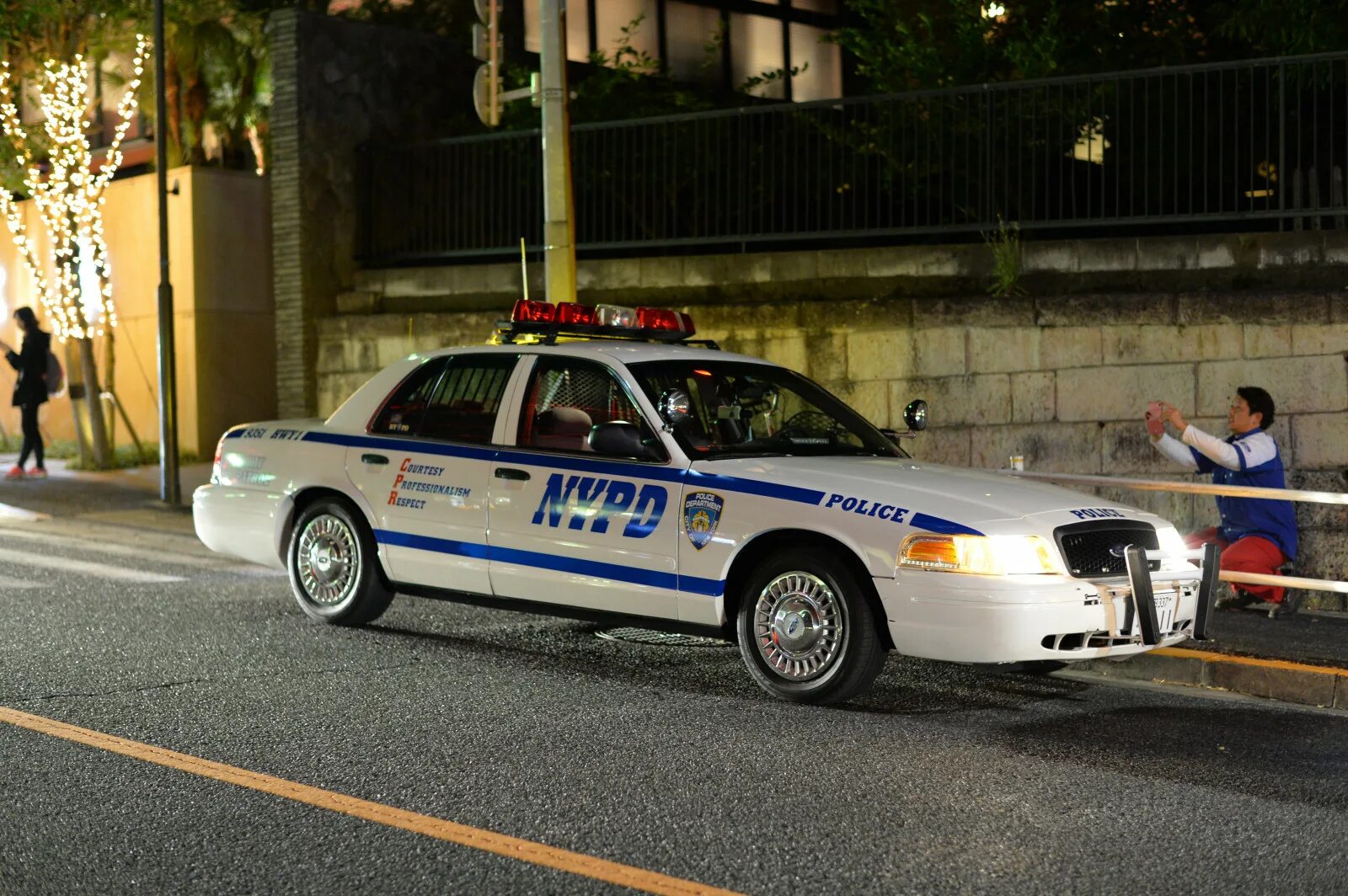 Taxi polis club. Такси сан франциско. Такси полиция. Такси полицейская машина. Полицейская машина шкода.