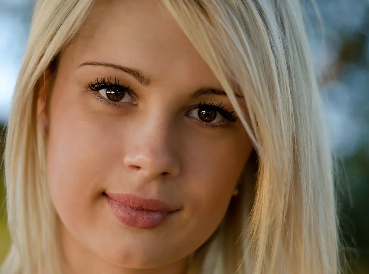 Хилари дафф блонд. Карие блондинки. Красивые блондинки. Джессика альба блондинка фото. Стейси певица магистраль.