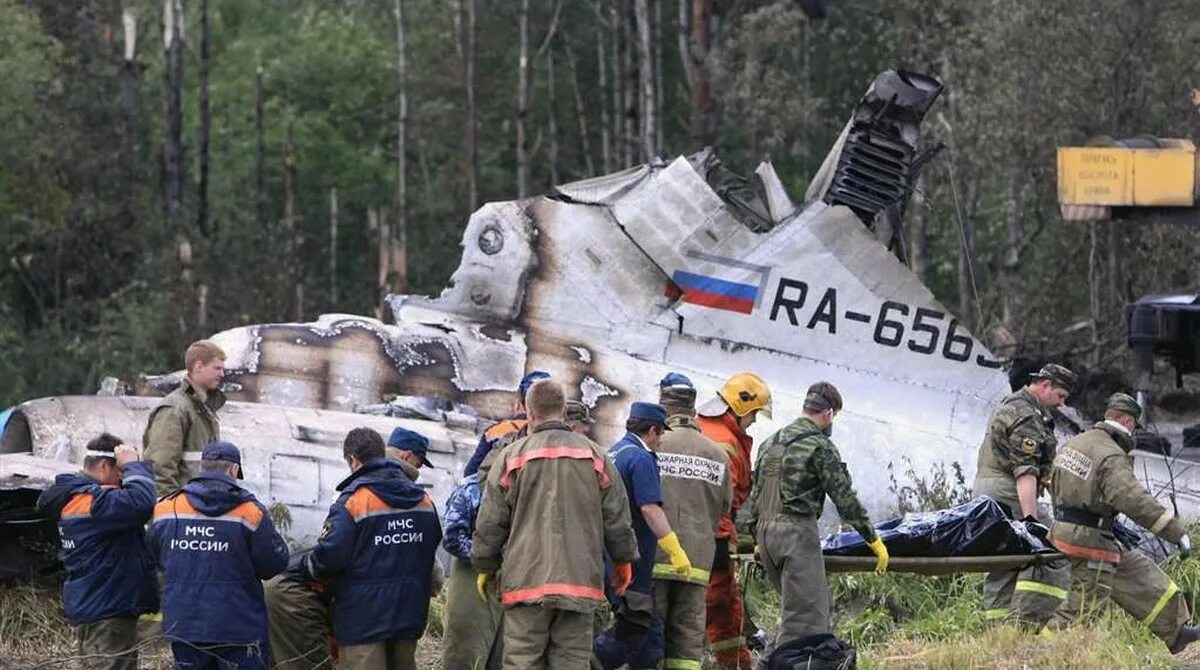 Первая авиакатастрофа. Ту 134 Петрозаводск катастрофа. Крушение ту 134 в Петрозаводске 2011. Авиакатастрофа ту-134 в Иваново. Катастрофа ту-134 под Петрозаводском — Авиационная катастрофа.