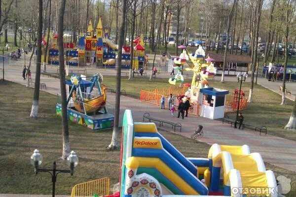 Пушкинский парк саранск. Парк светотехстрой саранск. Парк пушкина саранск аттракционы. Парк светотехстрой саранск. Парк пушкина саранск колесо обозрения.