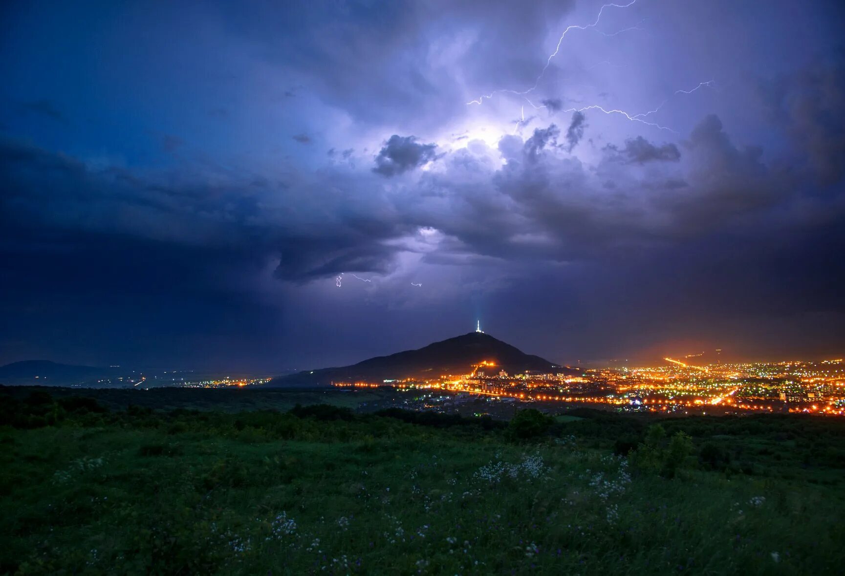 гора машук минеральные воды. гора машук минеральные воды. машук город пятигорск. машук город пятигорск. машук город пятигорск.