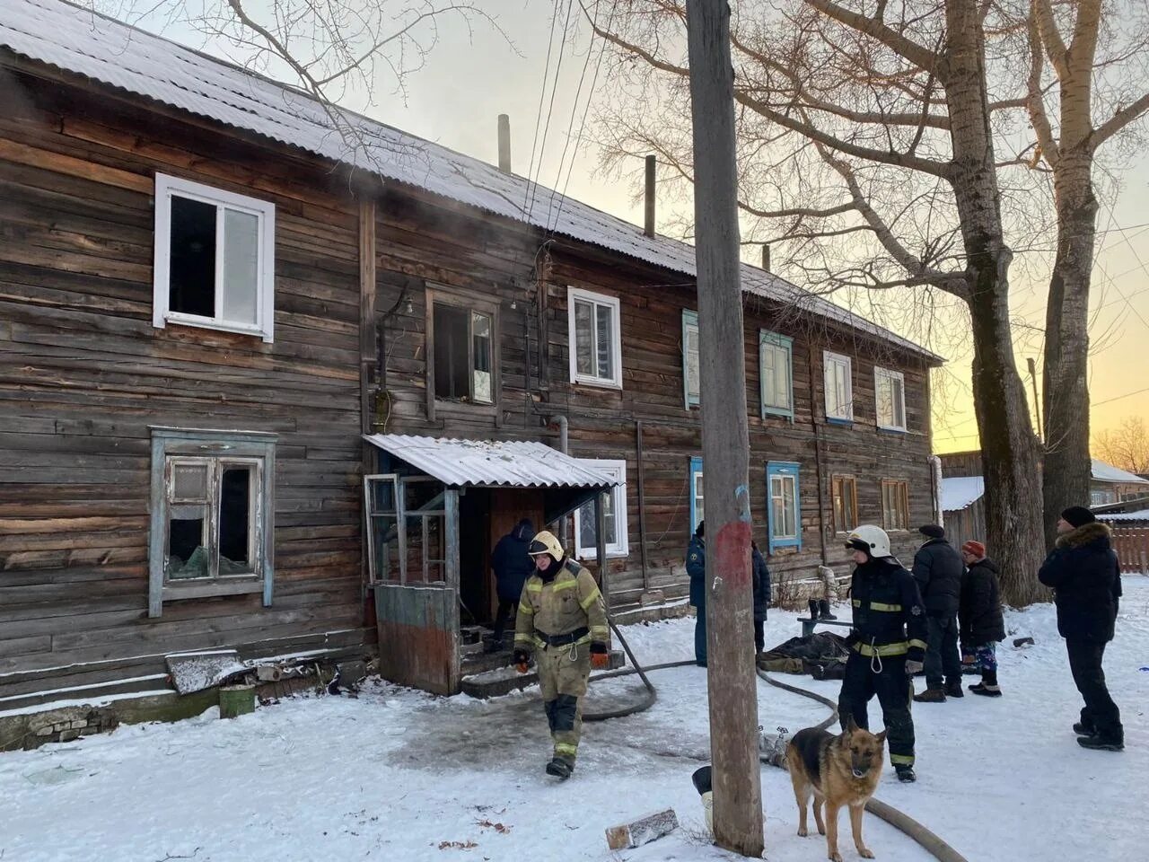 19 ноября 13. Пожар в Енисейске. Красноярский край Заозерка пожар 2022. Российские дома. Енисейск Красноярский край.