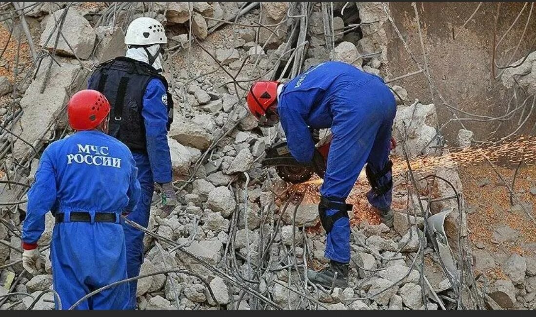 Служба землетрясений. Служба землетрясений. Служба землетрясений. Аварийно-спасательные работы. Землетрясение спасатели.