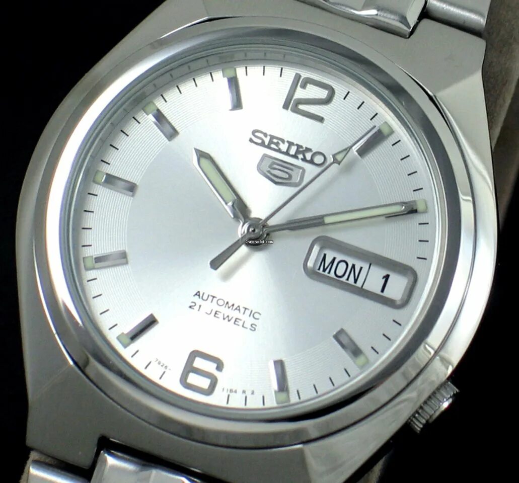 Часы сейко оригинал. Seiko 21 Jewels. Seiko 5 Automatic 21 Jewels. Часы Seiko Automatic 21 Jewels. Сейко 5 автоматик 1984.