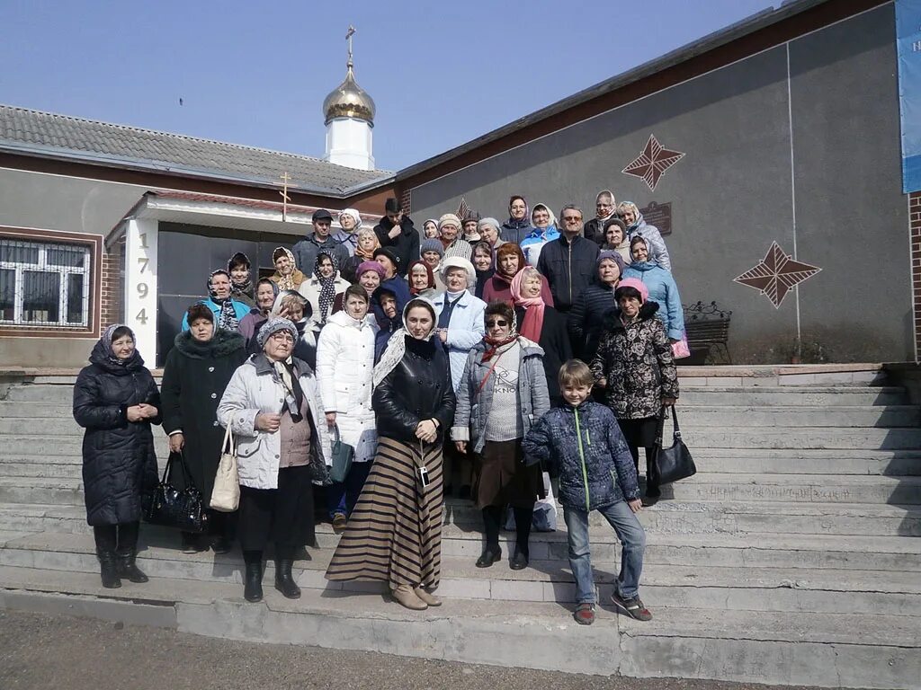 Брюховецкая лебяжий остров. Лебяжий остров Брюховецкий район монастырь. Екатерино-Лебяжский Николаевский монастырь. Монастырь Лебяжья пустынь Краснодарский край. Екатерино-лебяжий мужской монастырь.