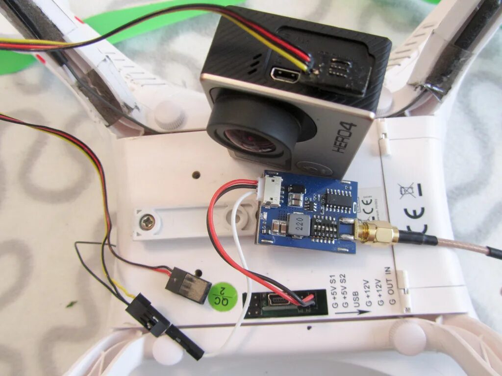 Как подключить fpv камеру. Cx 20. 700tvl fpv камера распиновка. аналоговая камера для квадрокоптера. подключить камеру квадрокоптера к компьютеру.