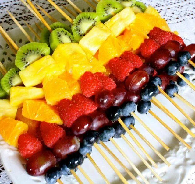 valentine's day treats Fruit kebabs, Kids meals, Snacks