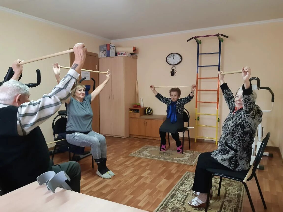 Группа круглосуточного пребывания. Отделение дневного пребывания граждан пожилого возраста и инвалидов. Тренинги для пожилых и инвалидов. Центр дневного пребывания для пожилых людей. Тренинги для пожилых людей.