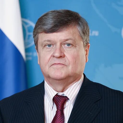 Посол России в Камбодже Боровик. Чрезвычайный и полномочный посол.