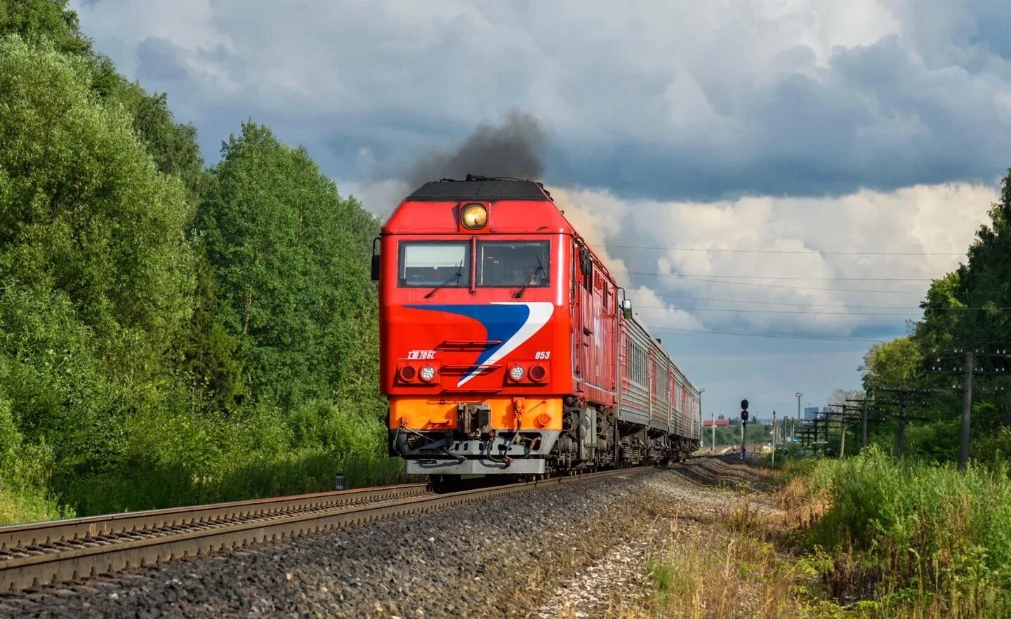 Тэп70бс-053. Поезд тэп70бс. Тэп70 0525. Тэп70 с вагонами.