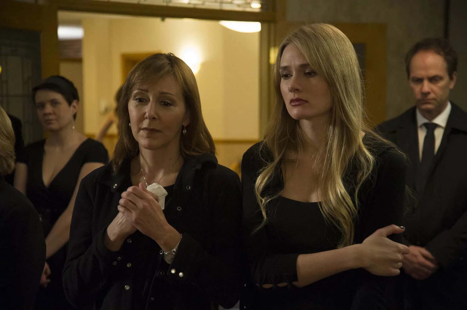 Элизабет гиллис 2008. Убивая папочку. Элизабет гиллис. Убивая папочку. Триллеры 2014.