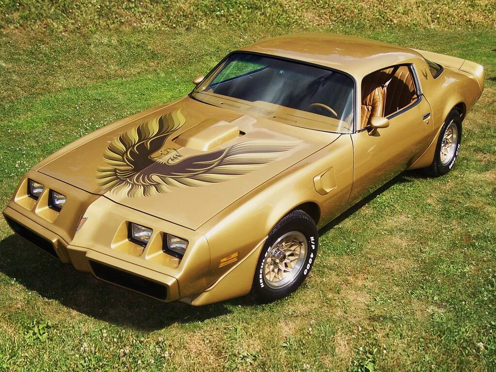 Понтиак феникс 1986. Понтиак феникс. Pontiac firebird 1971. Машина phoenix. Понтиак фаерберд.