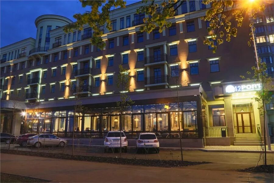 Tom hotel. Гостиница Томь Кемерово. Отель Томь Ривер Плаза. Гостиница Томь Плаза. Томь River Plaza Hotel Кемерово.