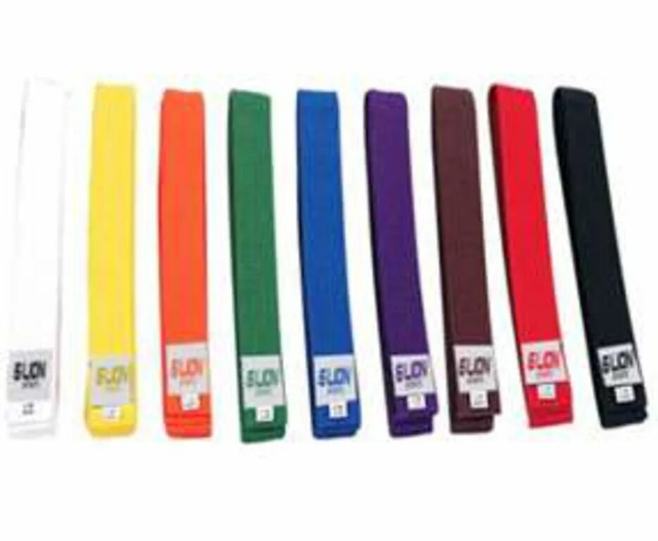 Пояс на 10 кю каратэ киокушинкай. Каратэ сетокан пояса по порядку. После белого пояса в каратэ. Пояса киокушинкай каратэ по порядку цвету. Каратэ шотокан пояса по порядку цвета.