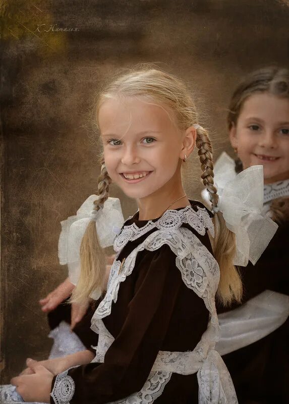 английские школьницы. однажды в норвегии фильм. школьницы немецкий сериал. девчонки в школьной форме. средние школы англии (secondary school).