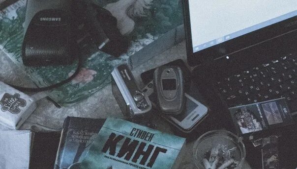 Никто никогда не вернет 2007 книга. Верните мне 2007 год. Никто никогда не вернет 2007 книга. Никто никогда не вернет 2007 книга. Мемы 2007 года.