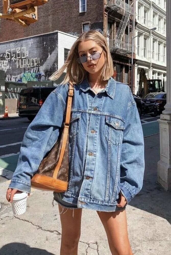 Oversized Denim Jacket Mango. Джинсовка левайс женская оверсайз. Джинсовка jdthcfqc Zara. Джинсовка Zara оверсайз. Джинсовая куртка рубашка женская