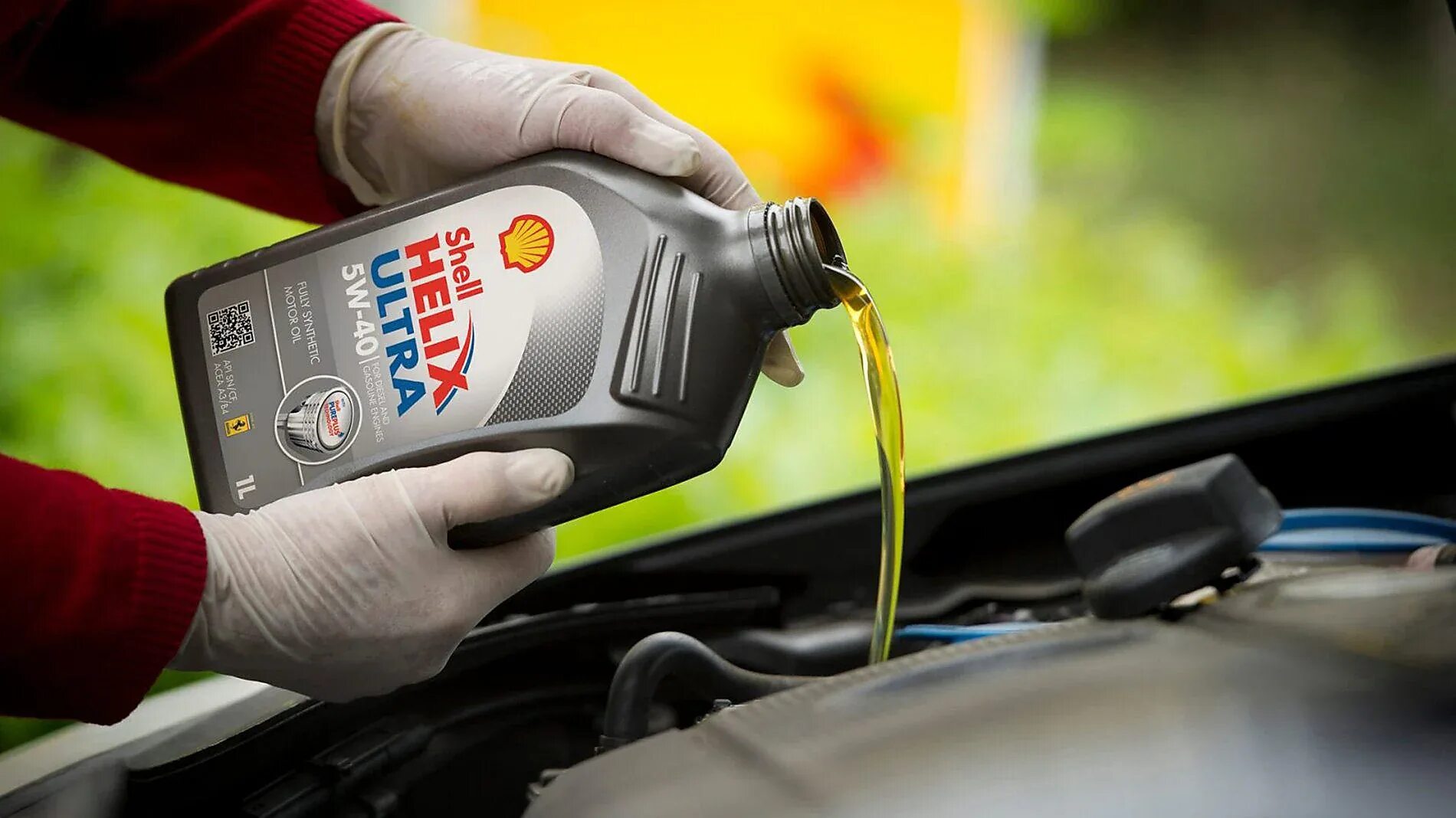 Можно ли использовать моторное масло. Shell lubricants. моторное масло для автомобиля. машинное масло для автомобилей. масло для двигателя.