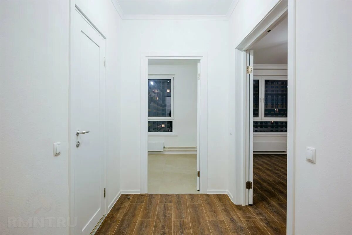 Окна в пиковских домах. Окна в пиковских домах. Пик квартиры с отделкой. Пластиковое окно 3 секции. Окна пик бунинские луга.