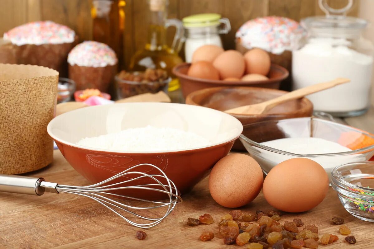 Preparing cake