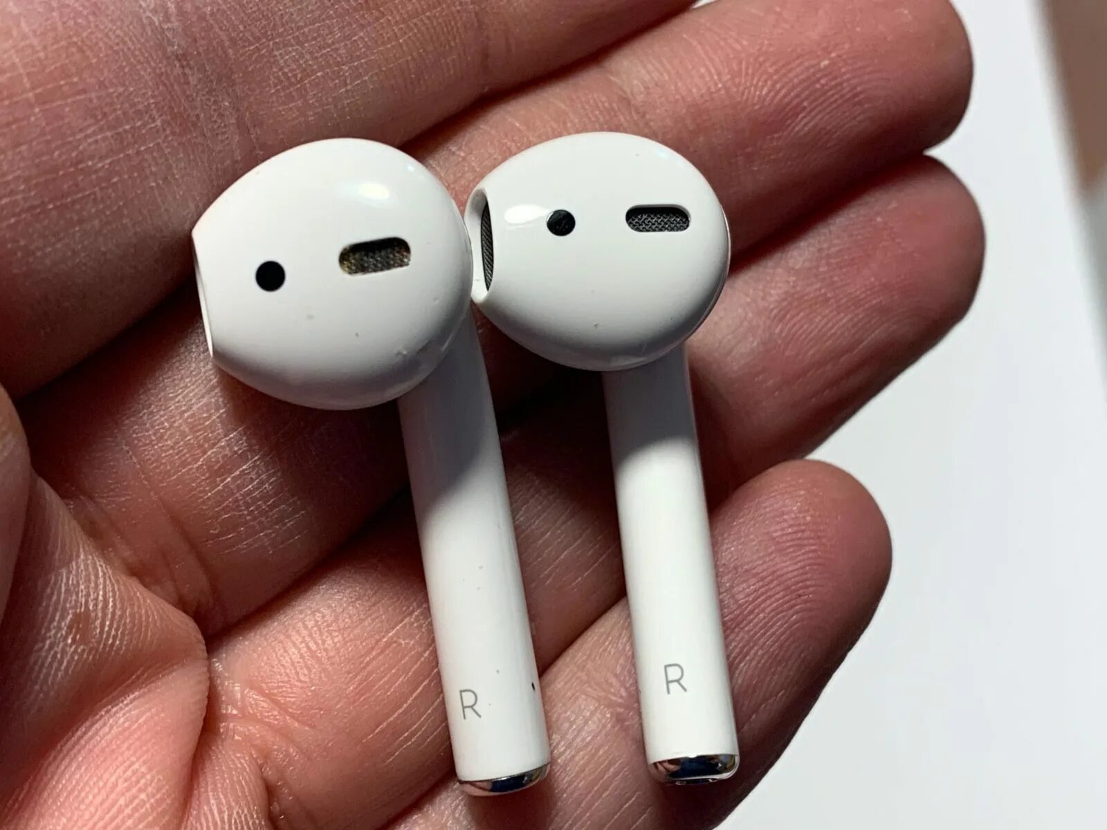 AIRPODS 2. AIRPODS 3. AIRPODS 3rd Generation.