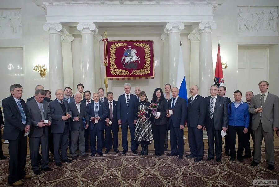 пресс-центр дома правительства. правительство москвы 2010. правительство москвы рисунок. заседание мэрии москвы. заседание правительства москвы в мэрии.