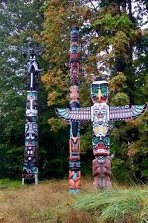 Cross totem