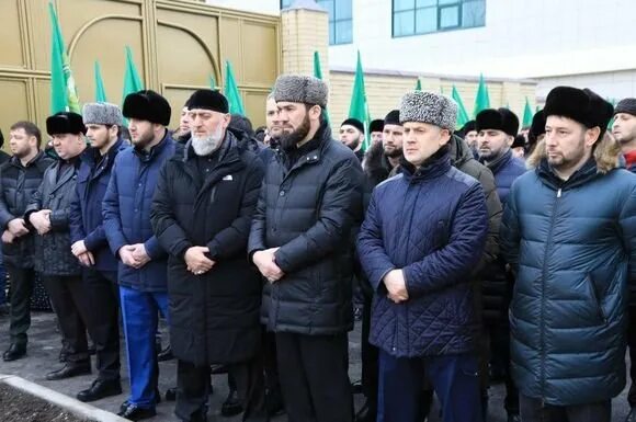 Вахи алиева грозный. Улица вахи алиева. Вахи алиева грозный. Улица ваха алиева в грозном. Ваха алиев.