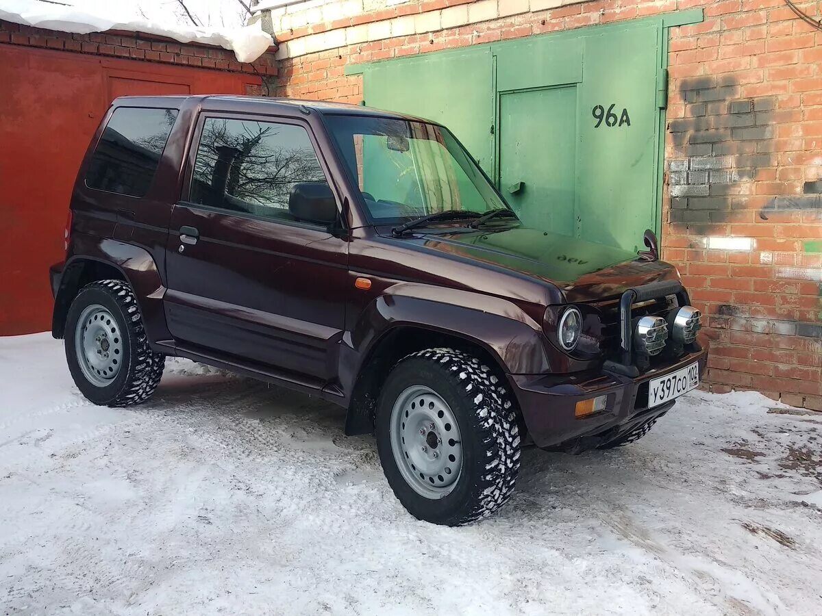 Mitsubishi junior. Mitsubishi Pajero Junior, 1996. Mitsubishi Pajero Junior 1997. Митсубиси Паджеро Джуниор 1996. Мицубиси Паджеро Юниор.