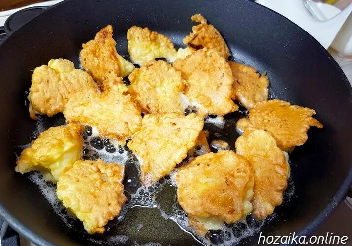Как приготовить кляр для жарки капусты. Цветная капуста в кляре на сковороде с хрустящей. цветная капуста в кляре на сковороде с яйцом. цветная капуста в яичном кляре. цветная капуста в кляре на сковороде пошаговый.