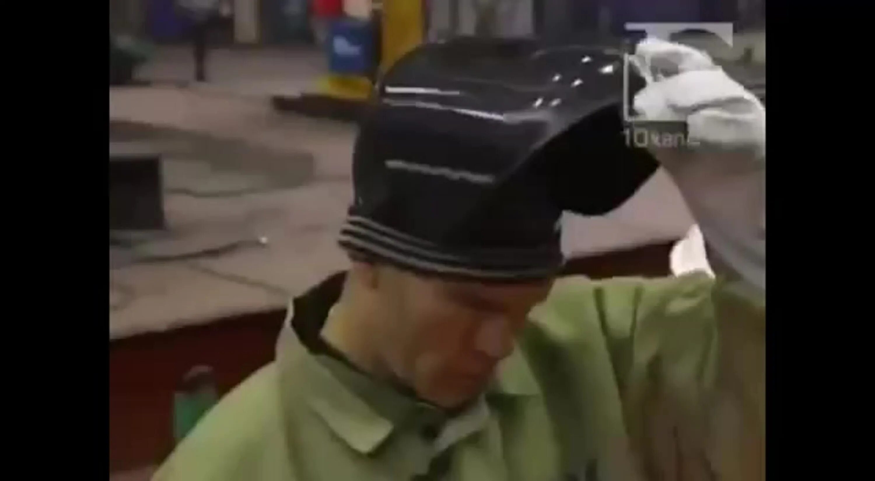 Коля сварщик. Сварщик парень работящий мем. Сварщик песня. Сварщик сварщик парень работящий сварщик сварщик электродов ящик. Сварщик сварщик парень.