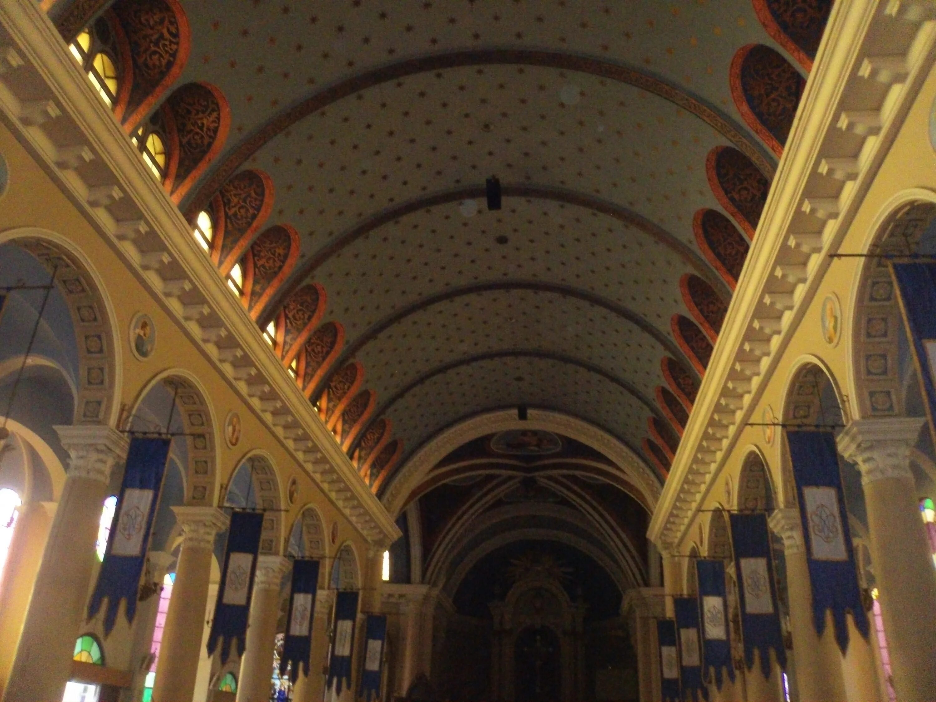 Свод компания. Romanesque Architecture Vault. Каталонский свод. Крещатый свод в архитектуре. Barrel Vault в архитектуре.