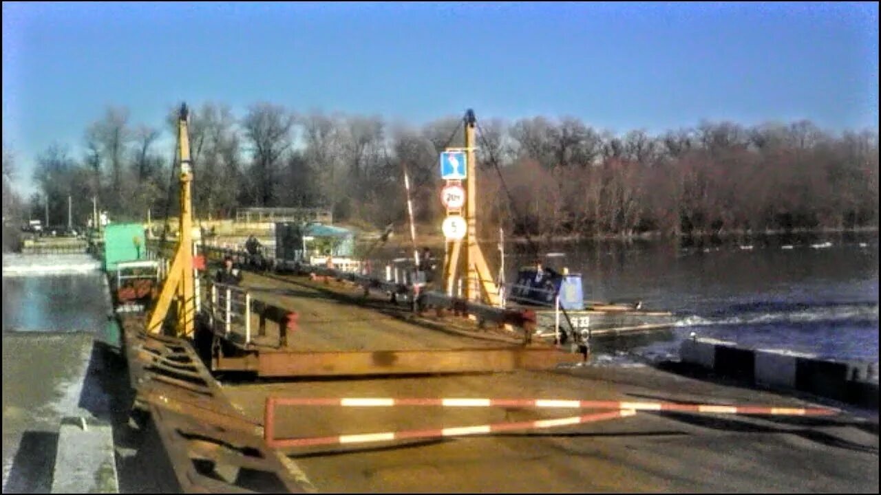 Понтонный мост в Воронежской области. Понтонный мост через Дон Богучарский район. Понтонный мост Воронежская область Богучарский район. Понтонный мост в Шилово. Мост понтонный шилово через дон