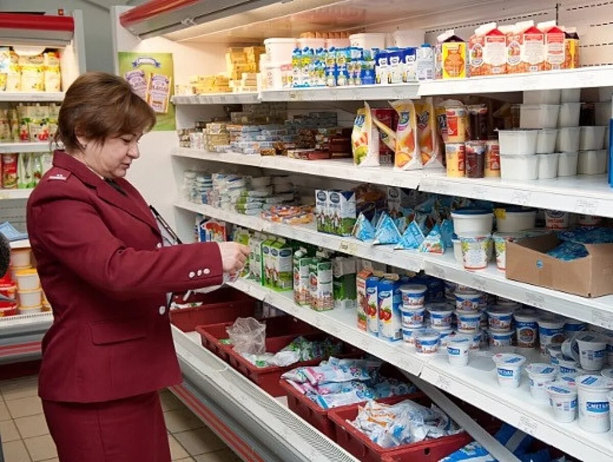 Прод жизни. Магазин продукты. Качество продуктов. Ревизия в магазине. Некачественная молочная продукция.