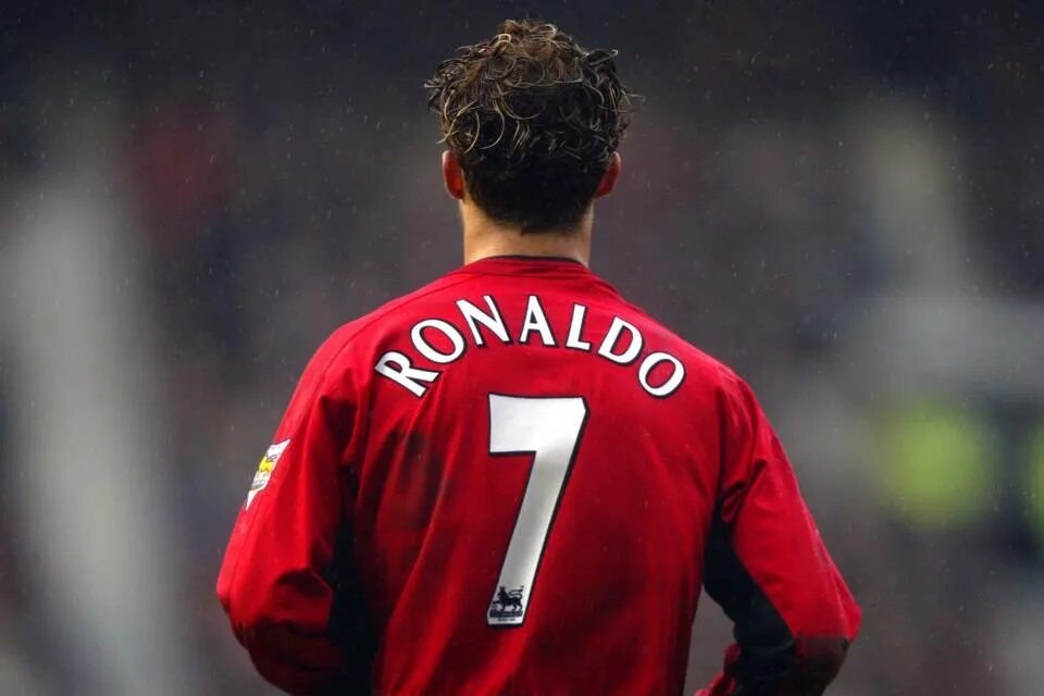 Роналдо 7. Роналду в Манчестер Юнайтед 7 номер. Криштиану Роналду Манчестер Юнайтед. Кристиано Роналдо Манчестер Юнайтед. Роналдо Манчестер Юнайтед номер 7.