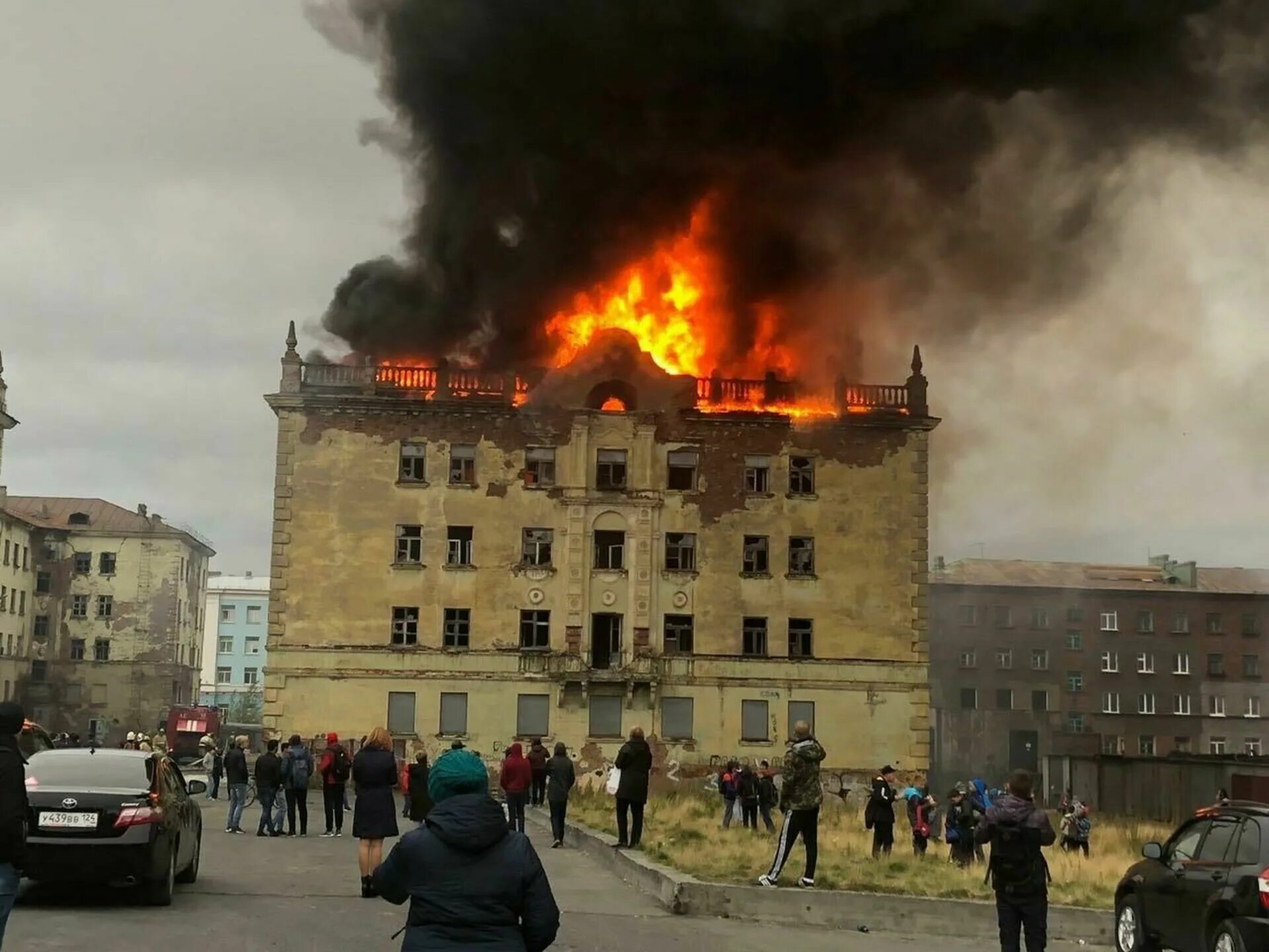 Норильск происшествия. Пожарные норильск. Пожар в норильске. Пожар в талнахе. Норильск происшествия.