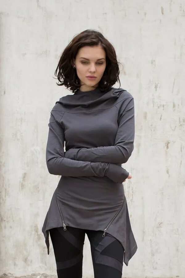 Одежда антрацит. Антрацитовый костюм спортивный. Черный антрацит одежда. Цвет антрацит в одежде. Модные водолазки 2021.